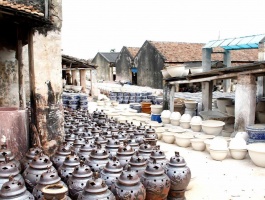 Tour of bat trang pottery village